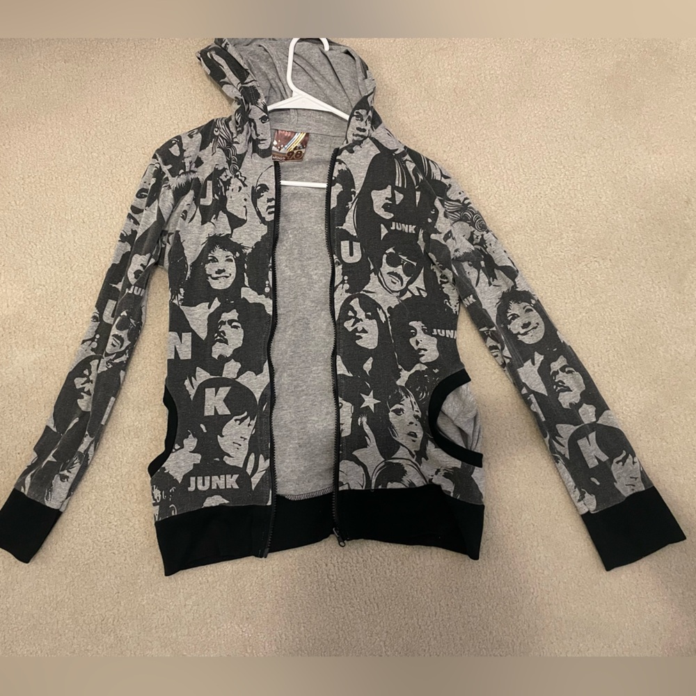 collective junk 98 zipped hoodie graphic print